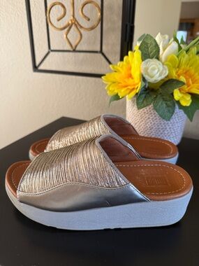 Fitflop Myla Glitz Silver Glitter Slide Sandals